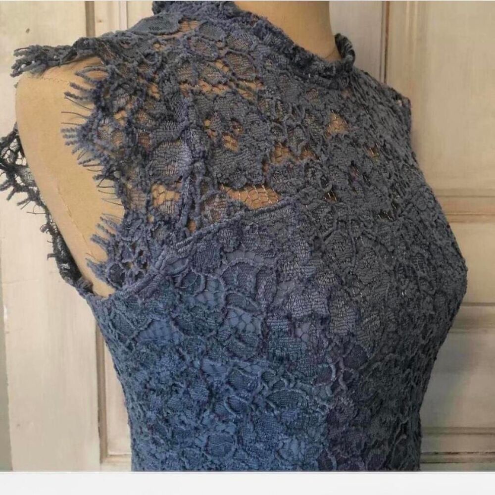 Beautiful Blue Lacey Tank Top - Picture 2 of 4